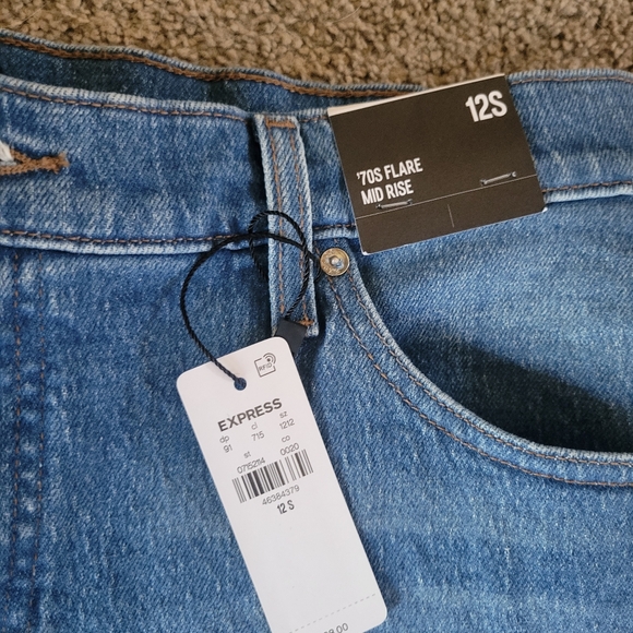 ✨️NWT✨️ Size 12 Petite Express '70's Flare Midrise Jeans - Picture 2 of 6